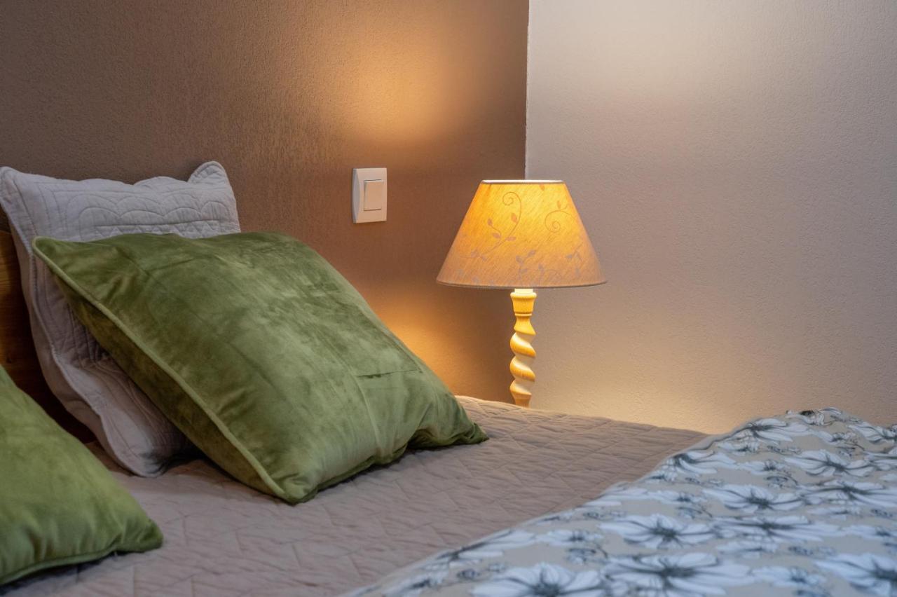 Appartement 6 Couchages Au Pied Des Pistes A Orcieres 2 Chambres, Balcon Et Parking Couvert ภายนอก รูปภาพ